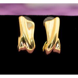 Vintage Gold Tone Hook Style Elegant Stud Earrings - V6